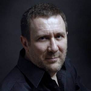 Cien noches, de Luisgé Martín: el amor y la infidelidad Luisgé Martín