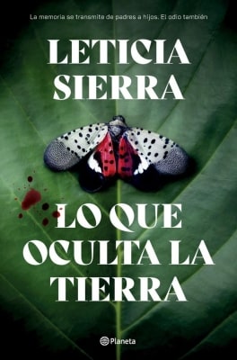 Lo que oculta la tierra (Leticia Sierra)
